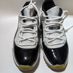 Air Jordan Retro Low concord